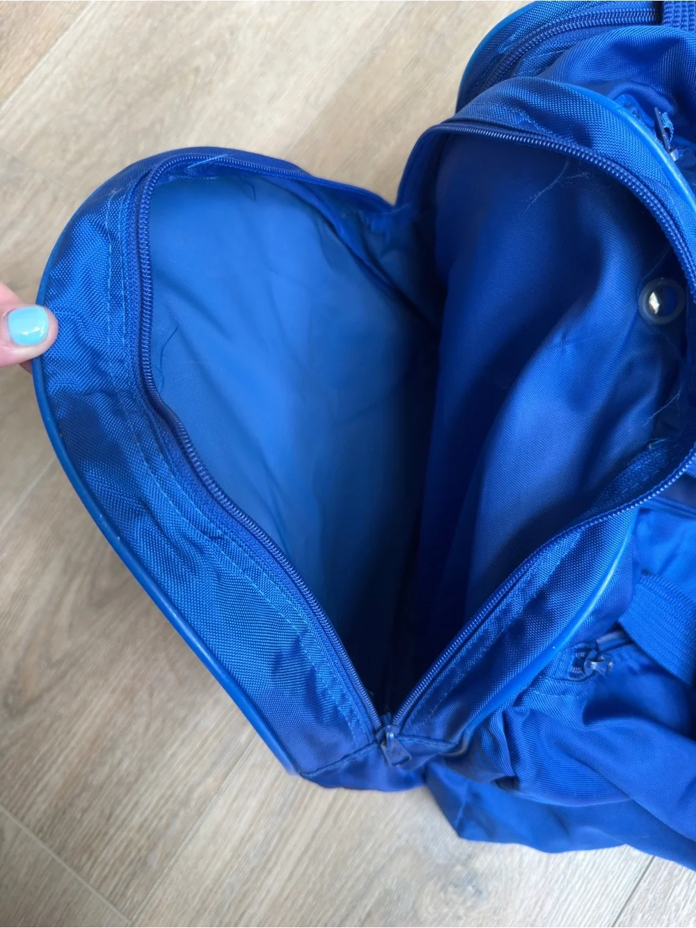 Umbro Blue Soccer Duffle Bag Large Sports Gym Travel Equipment Bag School Work